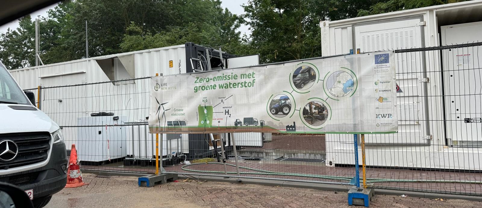 Construction of electrolyser KWR Nieuwegein